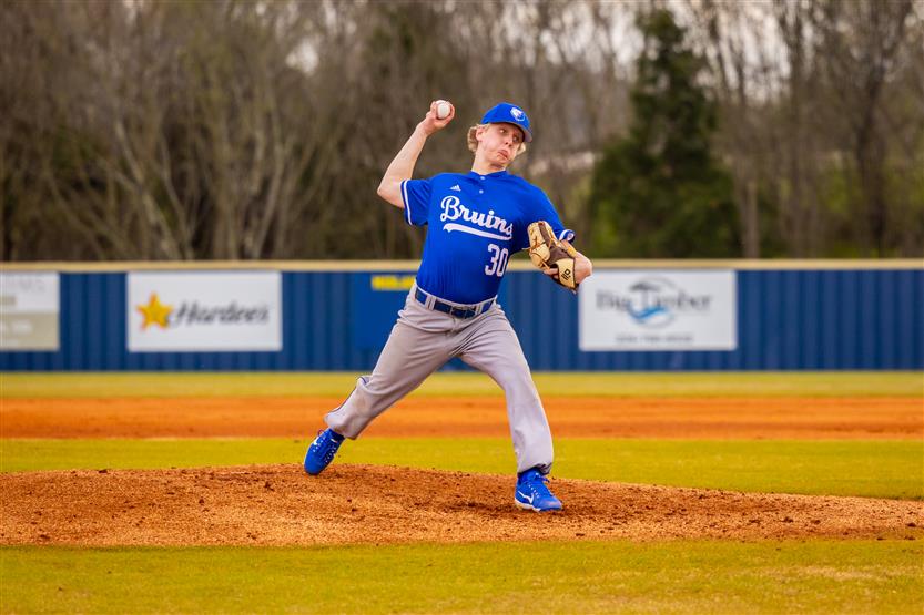 Brentwood High baseball plays Independence High